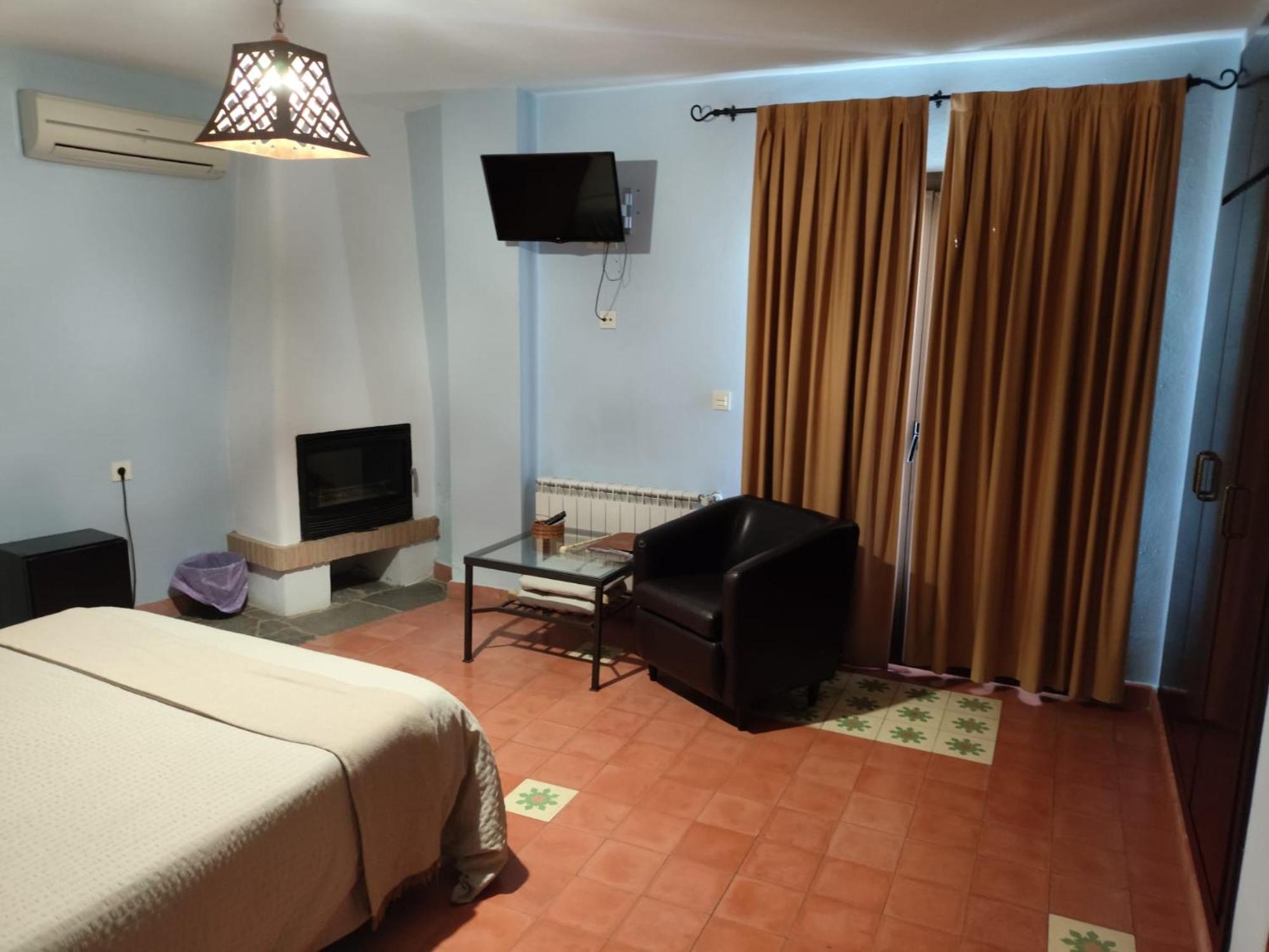 חרז דה לוס קבאלרוס Hotel Rural La Posada De Las Cigueenas מראה חיצוני תמונה